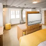 Alte Schule Szálloda *