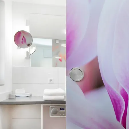 מלון Alte Schule *